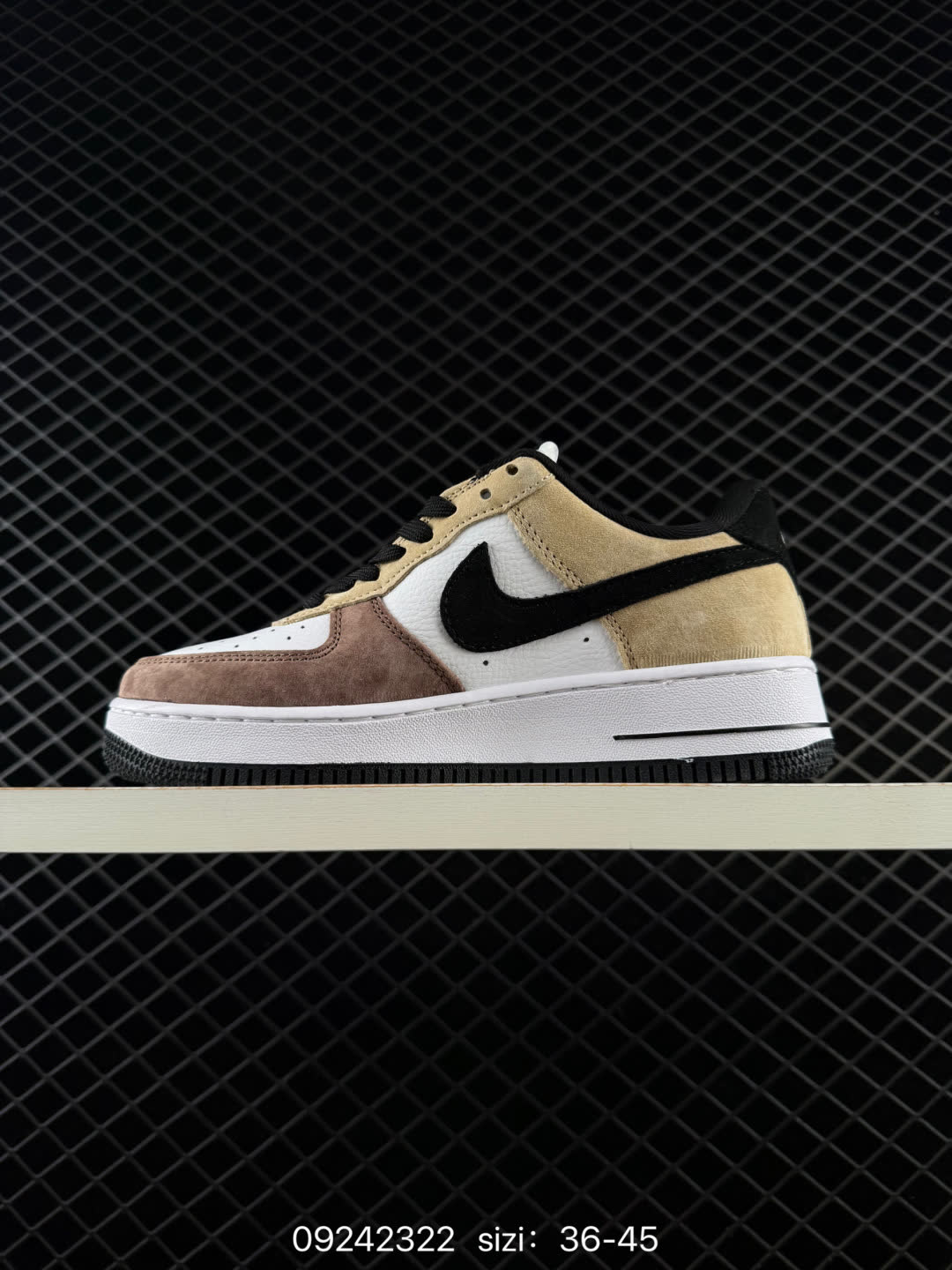 NIKE AIR FORCE 1-DV0788-012